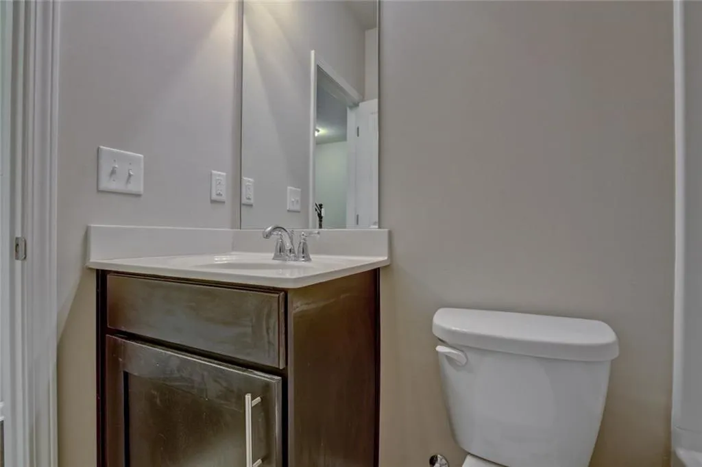 7565 Highland Bluff, Atlanta, Georgia 30328, 3 Bedrooms Bedrooms, ,3 BathroomsBathrooms,Residential,Sold,7565 Highland Bluff,5863979