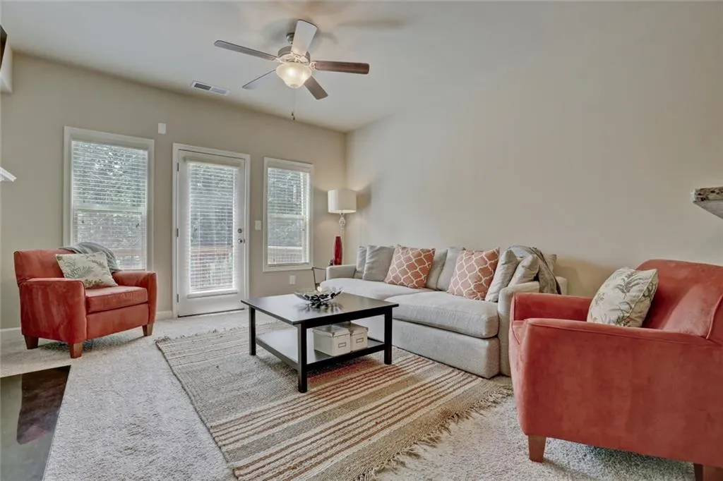 7565 Highland Bluff, Atlanta, Georgia 30328, 3 Bedrooms Bedrooms, ,3 BathroomsBathrooms,Residential,Sold,7565 Highland Bluff,5863979