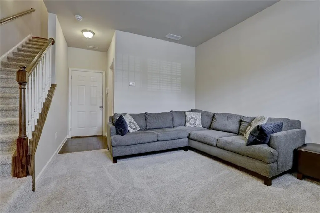 7565 Highland Bluff, Atlanta, Georgia 30328, 3 Bedrooms Bedrooms, ,3 BathroomsBathrooms,Residential,Sold,7565 Highland Bluff,5863979