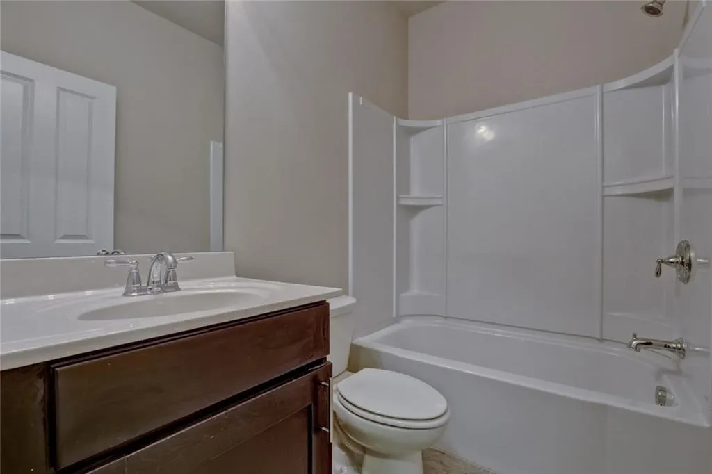 7565 Highland Bluff, Atlanta, Georgia 30328, 3 Bedrooms Bedrooms, ,3 BathroomsBathrooms,Residential,Sold,7565 Highland Bluff,5863979