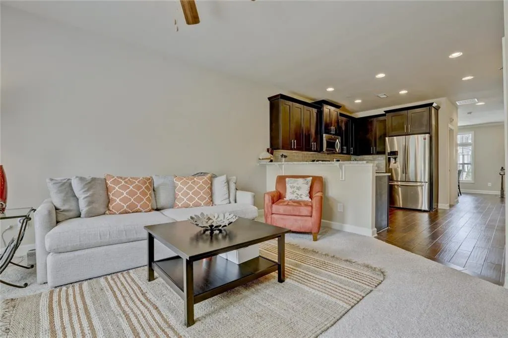 7565 Highland Bluff, Atlanta, Georgia 30328, 3 Bedrooms Bedrooms, ,3 BathroomsBathrooms,Residential,Sold,7565 Highland Bluff,5863979