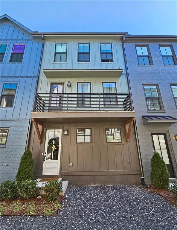 151 Chestnut Circle, Atlanta, Georgia 30342, 2 Bedrooms Bedrooms, 0 ,2 BathroomsBathrooms,Residential,Sold,151 Chestnut Circle,7713989