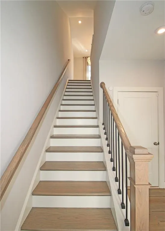 151 Chestnut Circle, Atlanta, Georgia 30342, 2 Bedrooms Bedrooms, 0 ,2 BathroomsBathrooms,Residential,Sold,151 Chestnut Circle,7713989