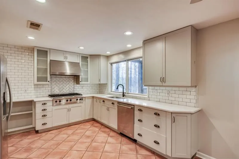 8180 Innsbruck Drive, Atlanta, Georgia 30350, 4 Bedrooms Bedrooms, ,3 BathroomsBathrooms,Residential,Sold,8180 Innsbruck Drive,6835248