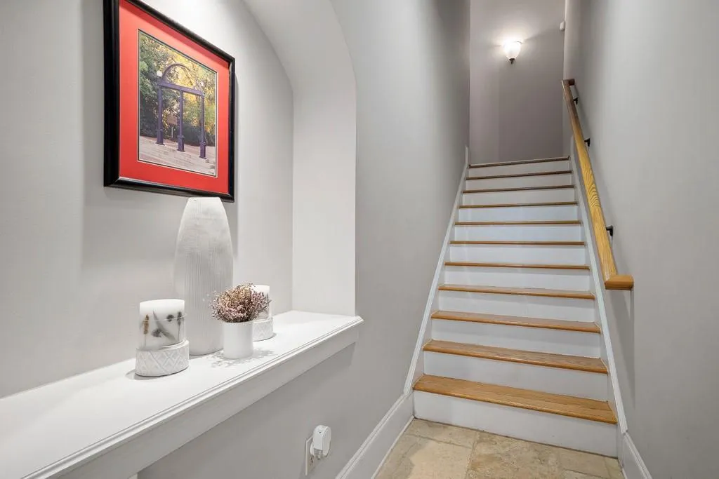 331 Ne Carpenter Drive Unit 4, Atlanta, Georgia 30328, 2 Bedrooms Bedrooms, ,2 BathroomsBathrooms,Residential,Sold,331 Ne Carpenter Drive Unit 4,6886478