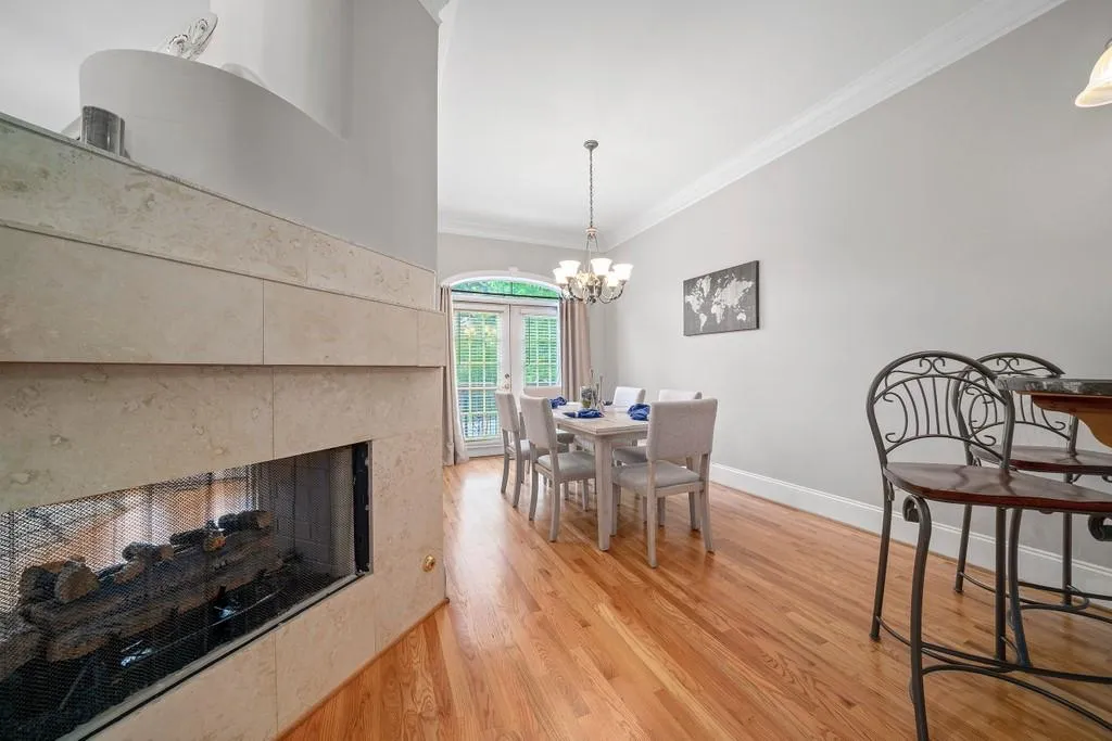 331 Ne Carpenter Drive Unit 4, Atlanta, Georgia 30328, 2 Bedrooms Bedrooms, ,2 BathroomsBathrooms,Residential,Sold,331 Ne Carpenter Drive Unit 4,6886478