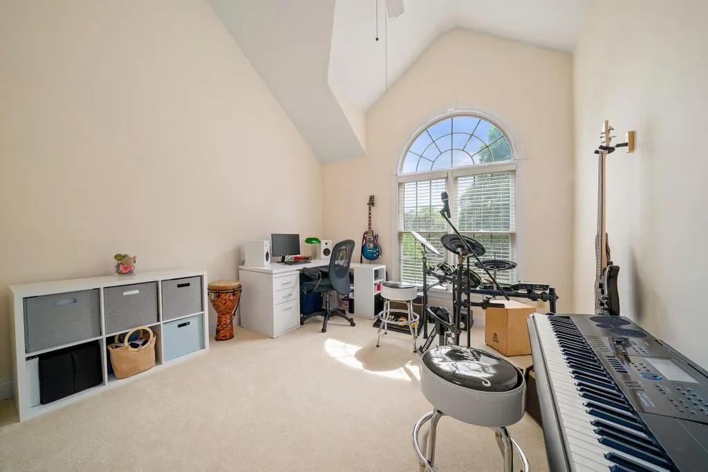 331 Ne Carpenter Drive Unit 4, Atlanta, Georgia 30328, 2 Bedrooms Bedrooms, ,2 BathroomsBathrooms,Residential,Sold,331 Ne Carpenter Drive Unit 4,6886478