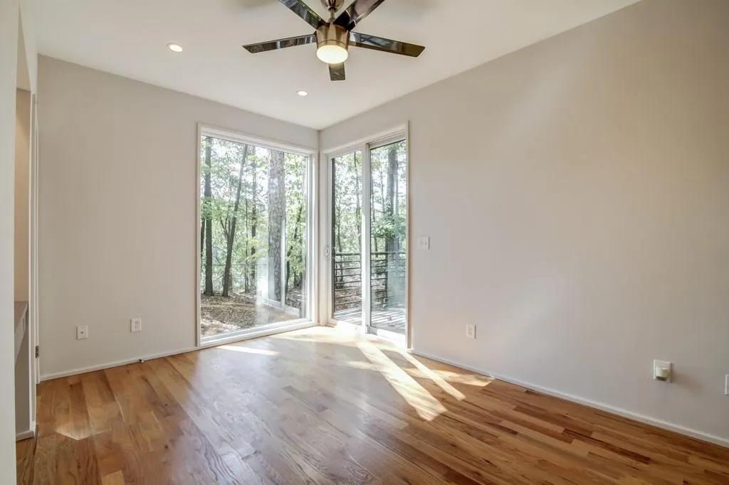 5724 Kayron Drive, Atlanta, Georgia 30328, 3 Bedrooms Bedrooms, ,2 BathroomsBathrooms,Residential,Sold,5724 Kayron Drive,5769829