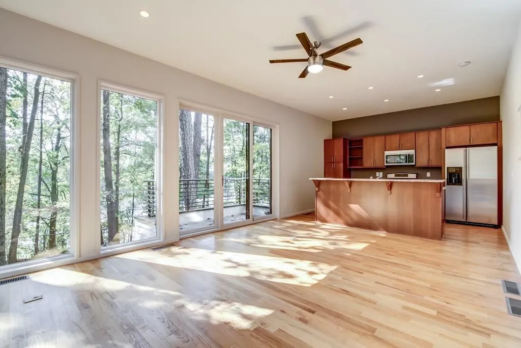 5724 Kayron Drive, Atlanta, Georgia 30328, 3 Bedrooms Bedrooms, ,2 BathroomsBathrooms,Residential,Sold,5724 Kayron Drive,5769829