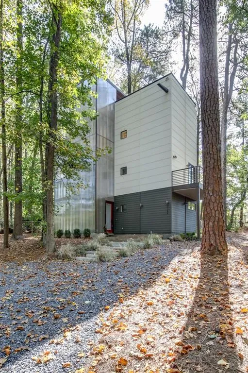 5724 Kayron Drive, Atlanta, Georgia 30328, 3 Bedrooms Bedrooms, ,2 BathroomsBathrooms,Residential,Sold,5724 Kayron Drive,5769829