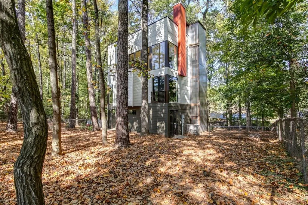 5724 Kayron Drive, Atlanta, Georgia 30328, 3 Bedrooms Bedrooms, ,2 BathroomsBathrooms,Residential,Sold,5724 Kayron Drive,5769829