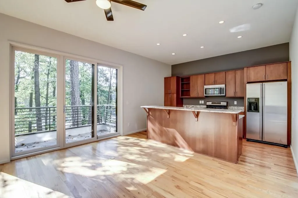 5724 Kayron Drive, Atlanta, Georgia 30328, 3 Bedrooms Bedrooms, ,2 BathroomsBathrooms,Residential,Sold,5724 Kayron Drive,5769829