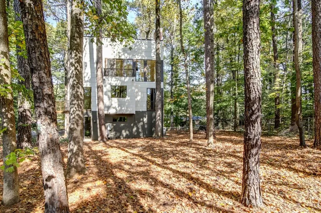 5724 Kayron Drive, Atlanta, Georgia 30328, 3 Bedrooms Bedrooms, ,2 BathroomsBathrooms,Residential,Sold,5724 Kayron Drive,5769829