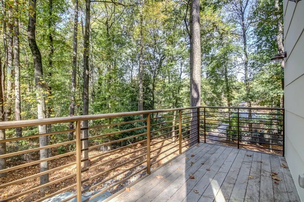 5724 Kayron Drive, Atlanta, Georgia 30328, 3 Bedrooms Bedrooms, ,2 BathroomsBathrooms,Residential,Sold,5724 Kayron Drive,5769829