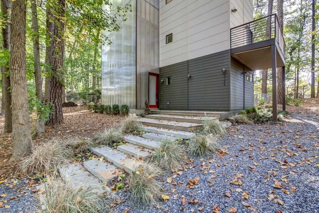 5724 Kayron Drive, Atlanta, Georgia 30328, 3 Bedrooms Bedrooms, ,2 BathroomsBathrooms,Residential,Sold,5724 Kayron Drive,5769829