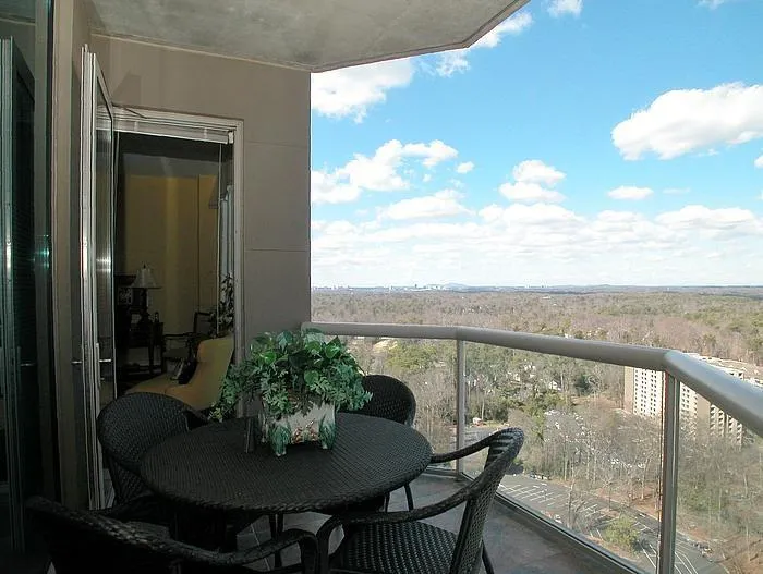 2795 Peachtree Road Unit 2305, Atlanta, Georgia 30305, 3 Bedrooms Bedrooms, ,3 BathroomsBathrooms,Residential,Sold,2795 Peachtree Road Unit 2305,5715984