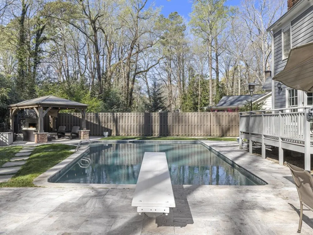 205 Berwick Drive, Atlanta, Georgia 30328, 4 Bedrooms Bedrooms, ,3 BathroomsBathrooms,Residential,Sold,205 Berwick Drive,7360053