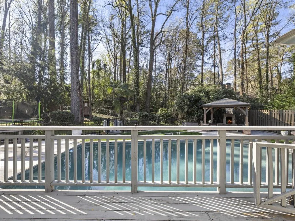 205 Berwick Drive, Atlanta, Georgia 30328, 4 Bedrooms Bedrooms, ,3 BathroomsBathrooms,Residential,Sold,205 Berwick Drive,7360053