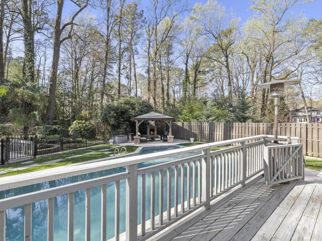 205 Berwick Drive, Atlanta, Georgia 30328, 4 Bedrooms Bedrooms, ,3 BathroomsBathrooms,Residential,Sold,205 Berwick Drive,7360053