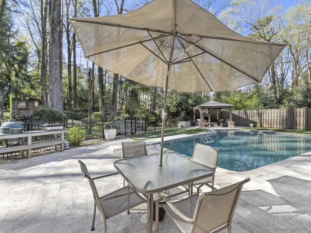 205 Berwick Drive, Atlanta, Georgia 30328, 4 Bedrooms Bedrooms, ,3 BathroomsBathrooms,Residential,Sold,205 Berwick Drive,7360053