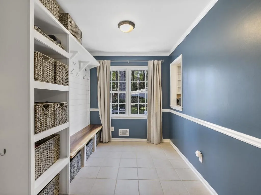 205 Berwick Drive, Atlanta, Georgia 30328, 4 Bedrooms Bedrooms, ,3 BathroomsBathrooms,Residential,Sold,205 Berwick Drive,7360053