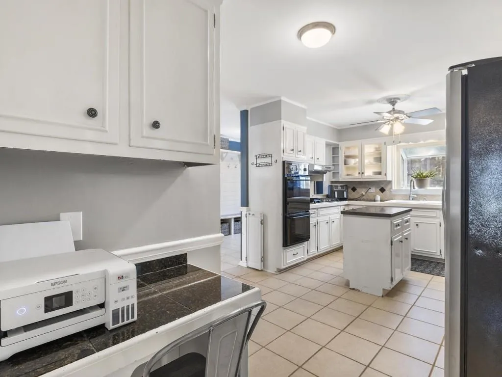 205 Berwick Drive, Atlanta, Georgia 30328, 4 Bedrooms Bedrooms, ,3 BathroomsBathrooms,Residential,Sold,205 Berwick Drive,7360053