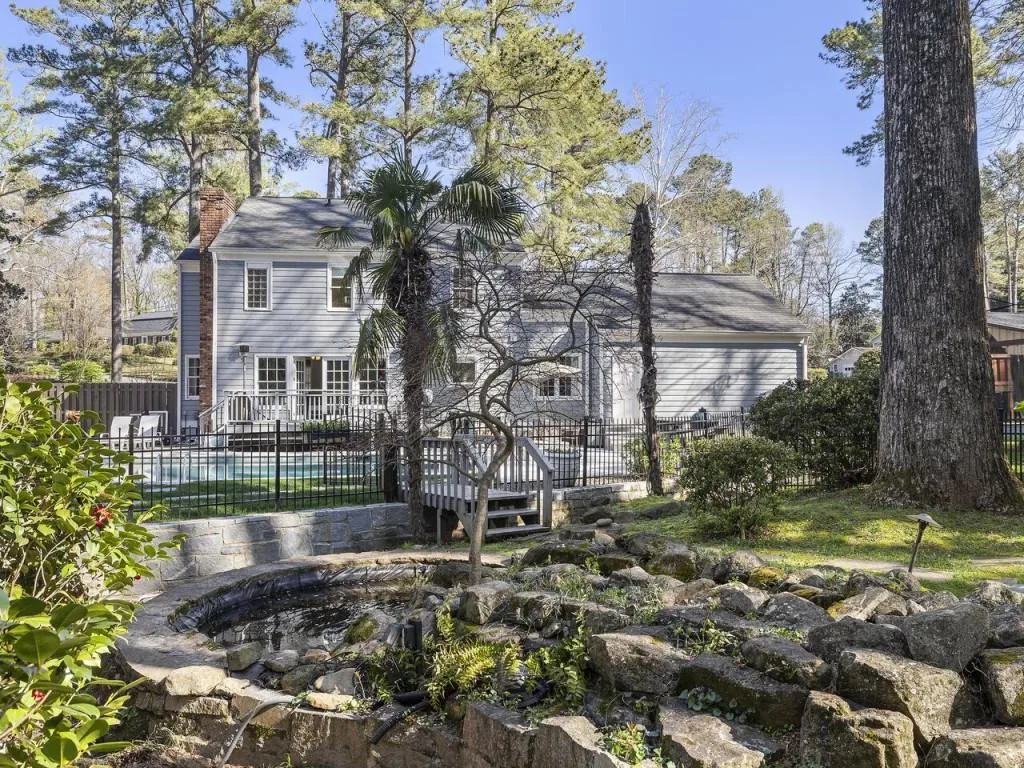 205 Berwick Drive, Atlanta, Georgia 30328, 4 Bedrooms Bedrooms, ,3 BathroomsBathrooms,Residential,Sold,205 Berwick Drive,7360053