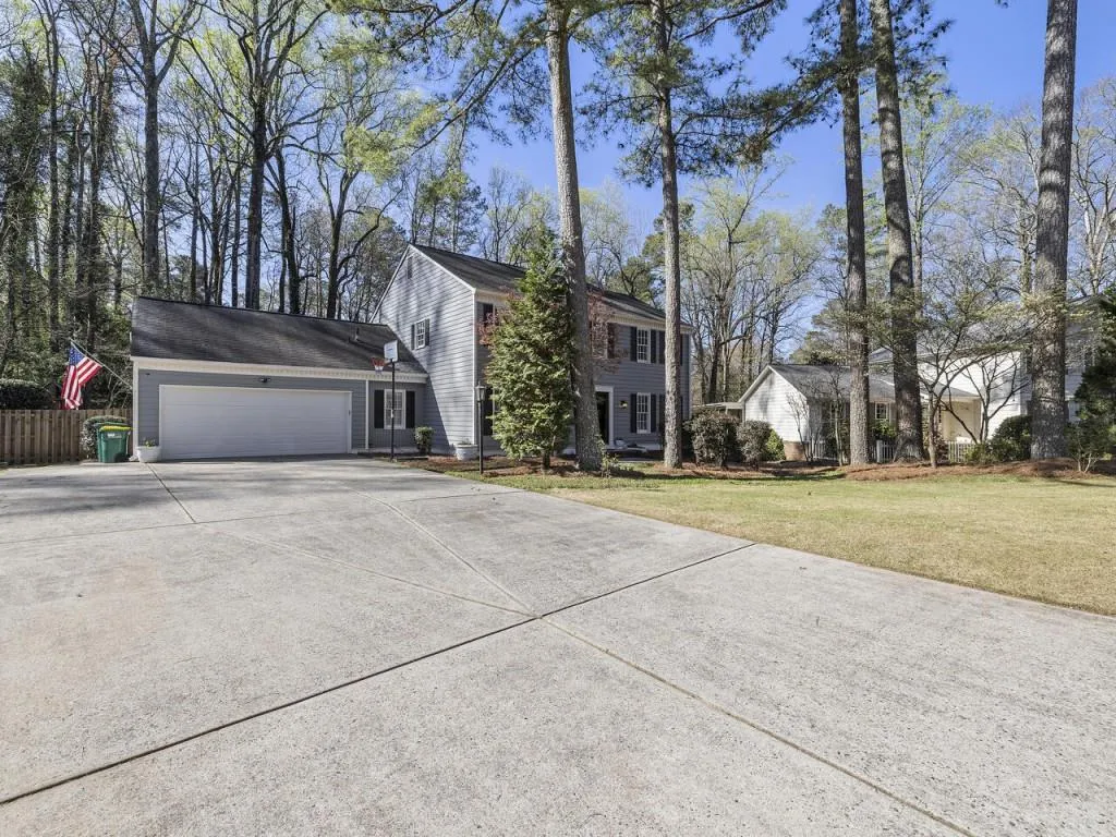 205 Berwick Drive, Atlanta, Georgia 30328, 4 Bedrooms Bedrooms, ,3 BathroomsBathrooms,Residential,Sold,205 Berwick Drive,7360053