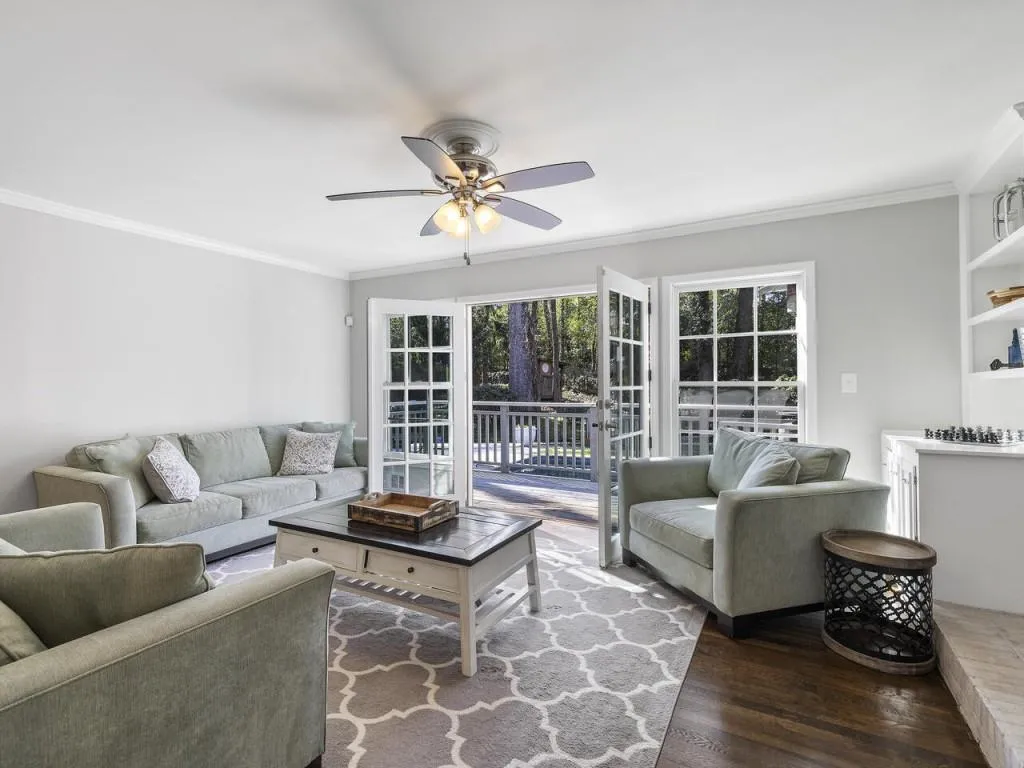 205 Berwick Drive, Atlanta, Georgia 30328, 4 Bedrooms Bedrooms, ,3 BathroomsBathrooms,Residential,Sold,205 Berwick Drive,7360053