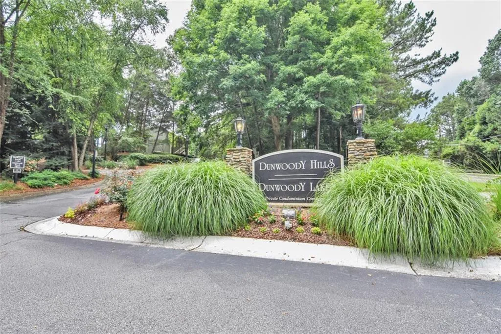 1307 Natchez Trace Unit 0, Sandy Springs, Georgia 30350, 2 Bedrooms Bedrooms, ,1 BathroomBathrooms,Residential,Sold,1307 Natchez Trace Unit 0,5958787