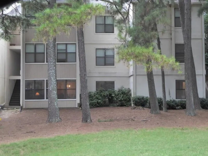 2401 Huntingdon Chase Unit 2401, Sandy Springs, Georgia 30350, 3 Bedrooms Bedrooms, ,2 BathroomsBathrooms,Residential,Sold,2401 Huntingdon Chase Unit 2401,6055658