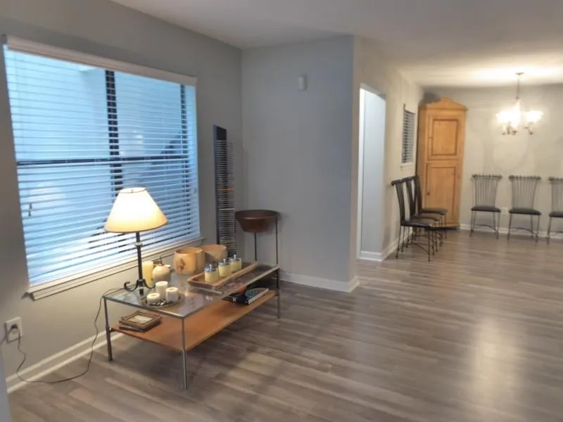 2401 Huntingdon Chase Unit 2401, Sandy Springs, Georgia 30350, 3 Bedrooms Bedrooms, ,2 BathroomsBathrooms,Residential,Sold,2401 Huntingdon Chase Unit 2401,6055658