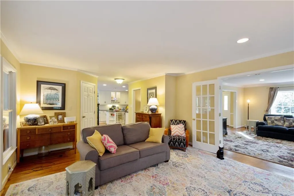 520 Dalrymple Road, Sandy Springs, Georgia 30328, 6 Bedrooms Bedrooms, ,5 BathroomsBathrooms,Residential,Sold,520 Dalrymple Road,6643448