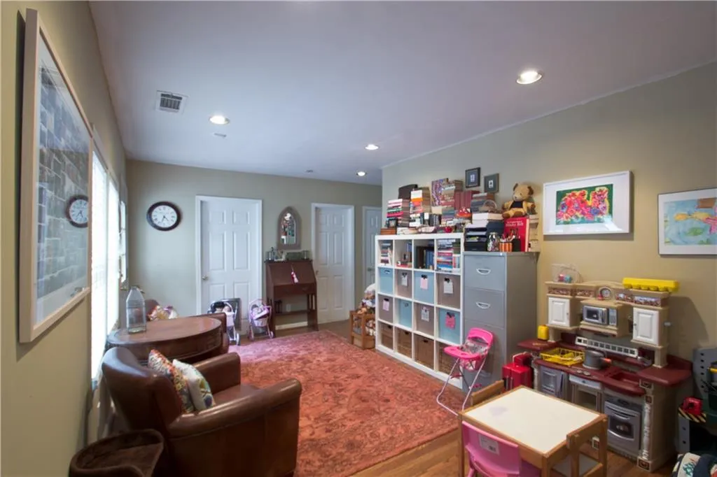 520 Dalrymple Road, Sandy Springs, Georgia 30328, 6 Bedrooms Bedrooms, ,5 BathroomsBathrooms,Residential,Sold,520 Dalrymple Road,6643448