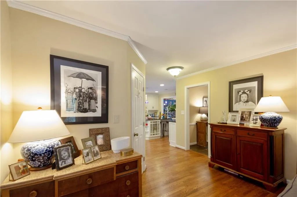 520 Dalrymple Road, Sandy Springs, Georgia 30328, 6 Bedrooms Bedrooms, ,5 BathroomsBathrooms,Residential,Sold,520 Dalrymple Road,6643448