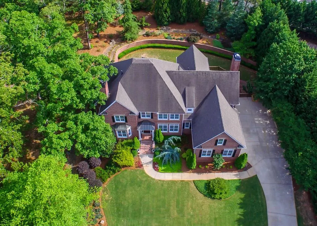 900 Heards Ferry Road, Sandy Springs, Georgia 30328, 4 Bedrooms Bedrooms, ,4 BathroomsBathrooms,Residential,Sold,900 Heards Ferry Road,5852231