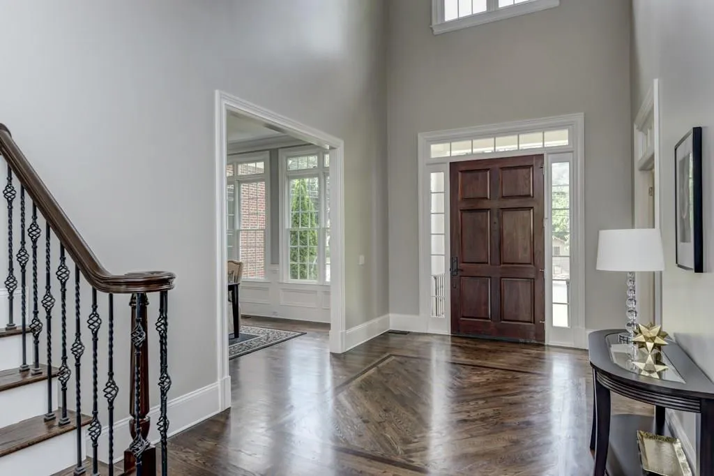 900 Heards Ferry Road, Sandy Springs, Georgia 30328, 4 Bedrooms Bedrooms, ,4 BathroomsBathrooms,Residential,Sold,900 Heards Ferry Road,5852231