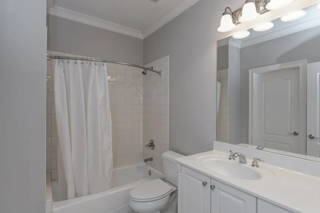 900 Heards Ferry Road, Sandy Springs, Georgia 30328, 4 Bedrooms Bedrooms, ,4 BathroomsBathrooms,Residential,Sold,900 Heards Ferry Road,5852231