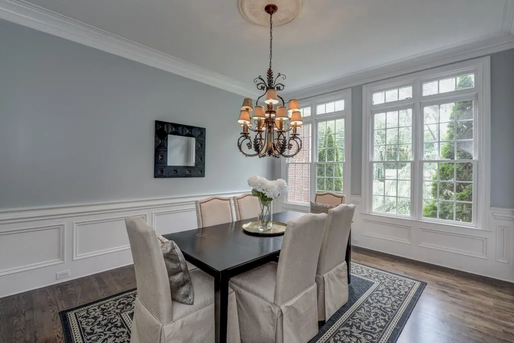 900 Heards Ferry Road, Sandy Springs, Georgia 30328, 4 Bedrooms Bedrooms, ,4 BathroomsBathrooms,Residential,Sold,900 Heards Ferry Road,5852231