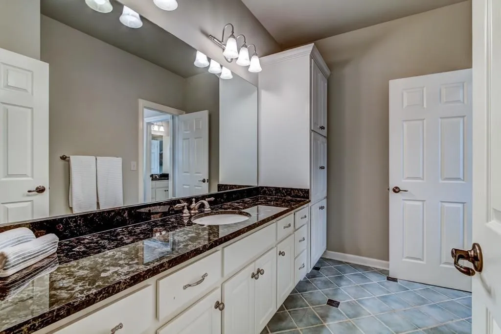 7886 Stratford Lane, Sandy Springs, Georgia 30350, 5 Bedrooms Bedrooms, ,4 BathroomsBathrooms,Residential,Sold,7886 Stratford Lane,5836594