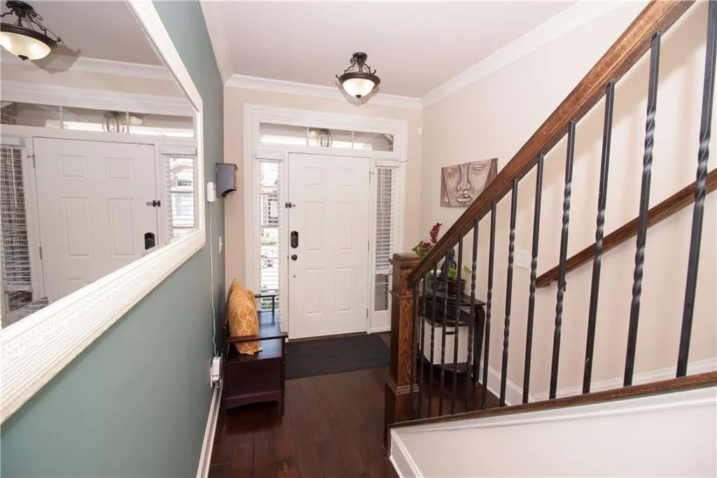 7650 Glisten Avenue Unit 302, Atlanta, Georgia 30328, 3 Bedrooms Bedrooms, ,2 BathroomsBathrooms,Residential,Sold,7650 Glisten Avenue Unit 302,5718457