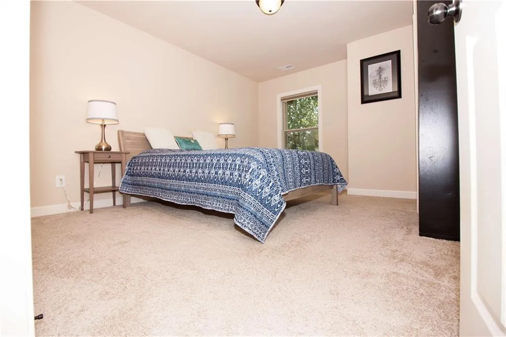7650 Glisten Avenue Unit 302, Atlanta, Georgia 30328, 3 Bedrooms Bedrooms, ,2 BathroomsBathrooms,Residential,Sold,7650 Glisten Avenue Unit 302,5718457