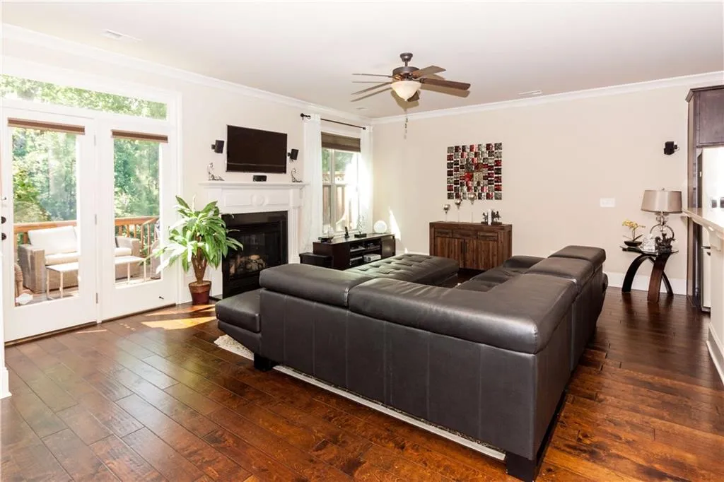 7650 Glisten Avenue Unit 302, Atlanta, Georgia 30328, 3 Bedrooms Bedrooms, ,2 BathroomsBathrooms,Residential,Sold,7650 Glisten Avenue Unit 302,5718457