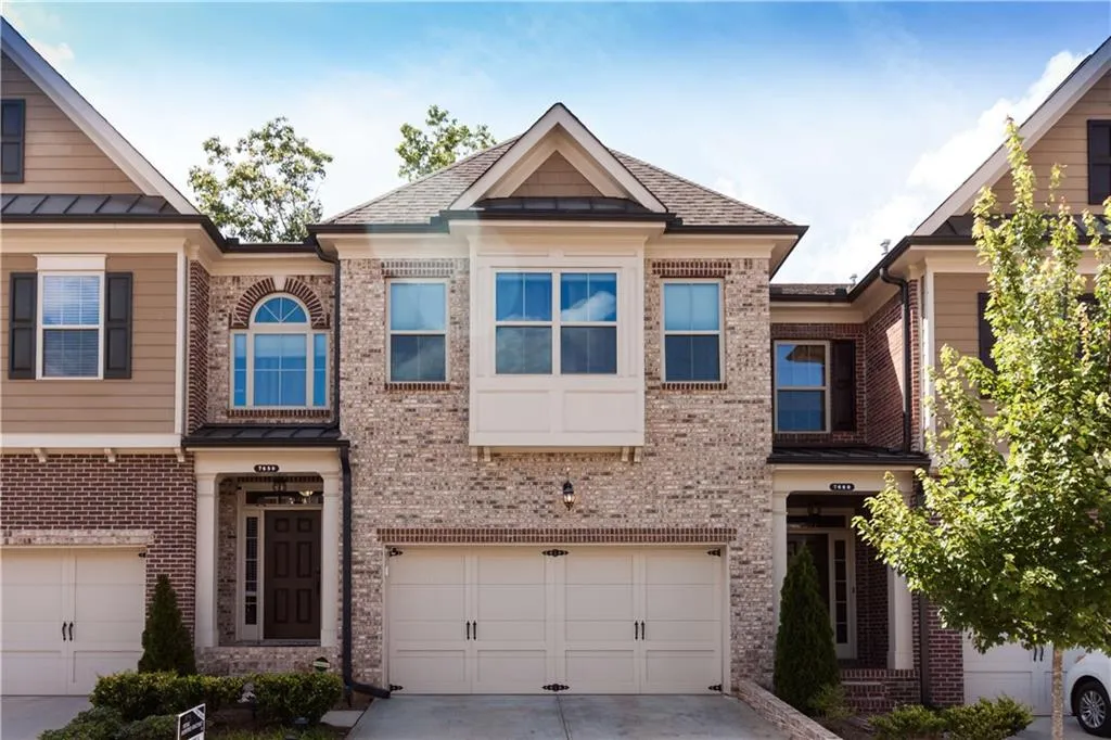 7650 Glisten Avenue Unit 302, Atlanta, Georgia 30328, 3 Bedrooms Bedrooms, ,2 BathroomsBathrooms,Residential,Sold,7650 Glisten Avenue Unit 302,5718457