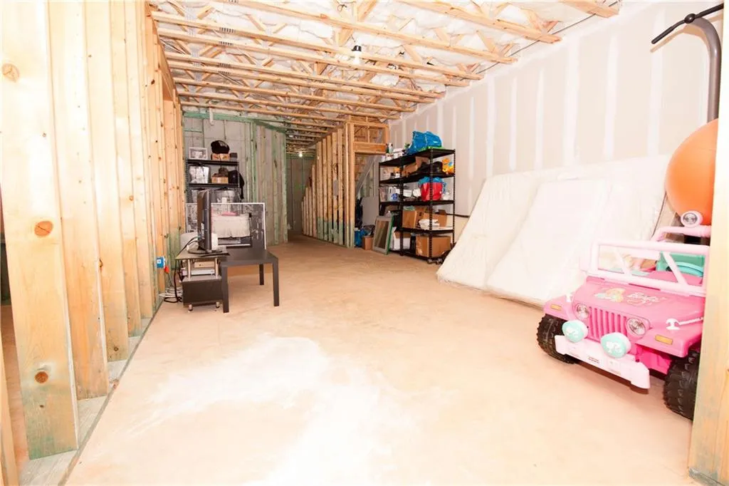 7650 Glisten Avenue Unit 302, Atlanta, Georgia 30328, 3 Bedrooms Bedrooms, ,2 BathroomsBathrooms,Residential,Sold,7650 Glisten Avenue Unit 302,5718457