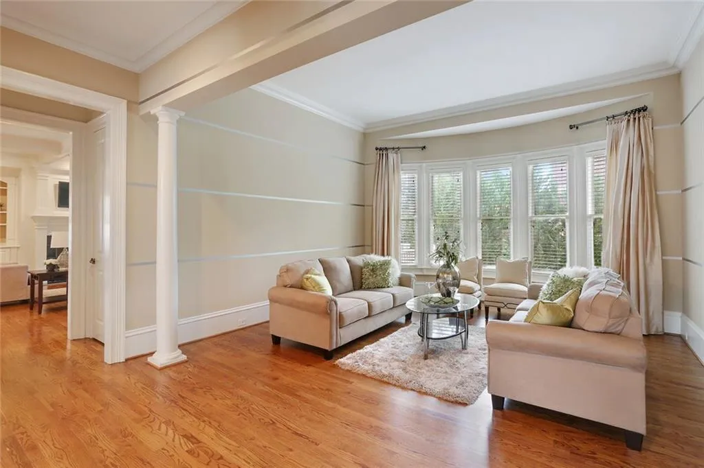 735 Glengate Place, Sandy Springs, Georgia 30328, 6 Bedrooms Bedrooms, ,6 BathroomsBathrooms,Residential,Sold,735 Glengate Place,5788177