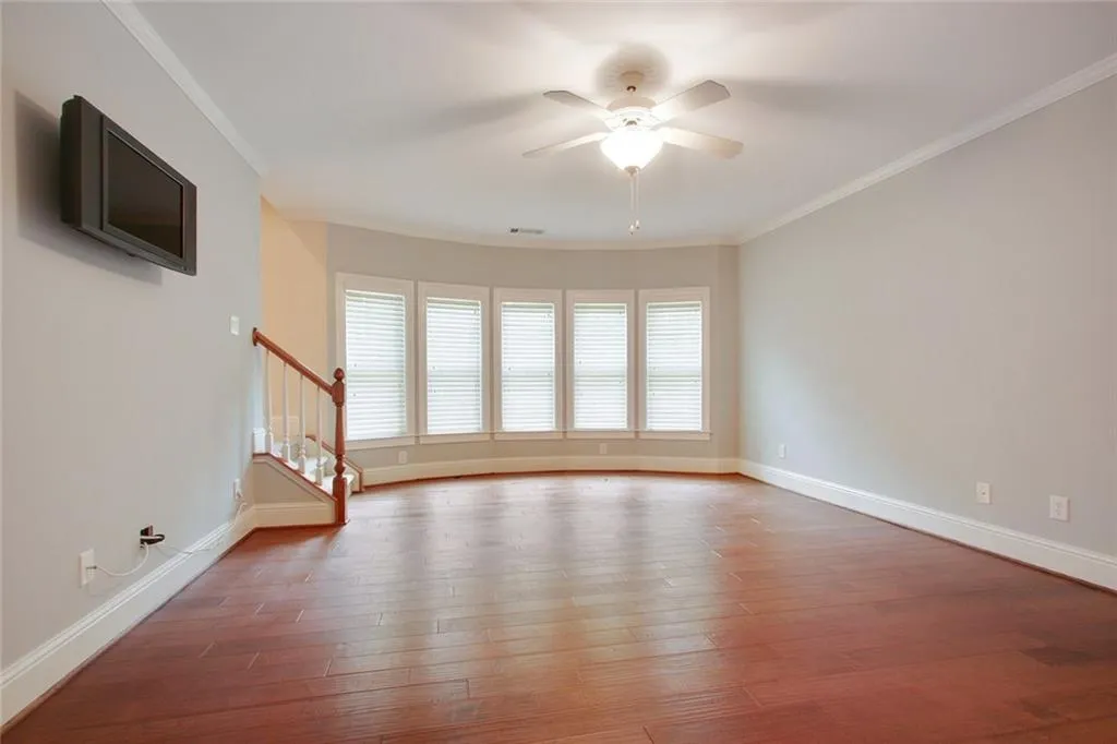 735 Glengate Place, Sandy Springs, Georgia 30328, 6 Bedrooms Bedrooms, ,6 BathroomsBathrooms,Residential,Sold,735 Glengate Place,5788177