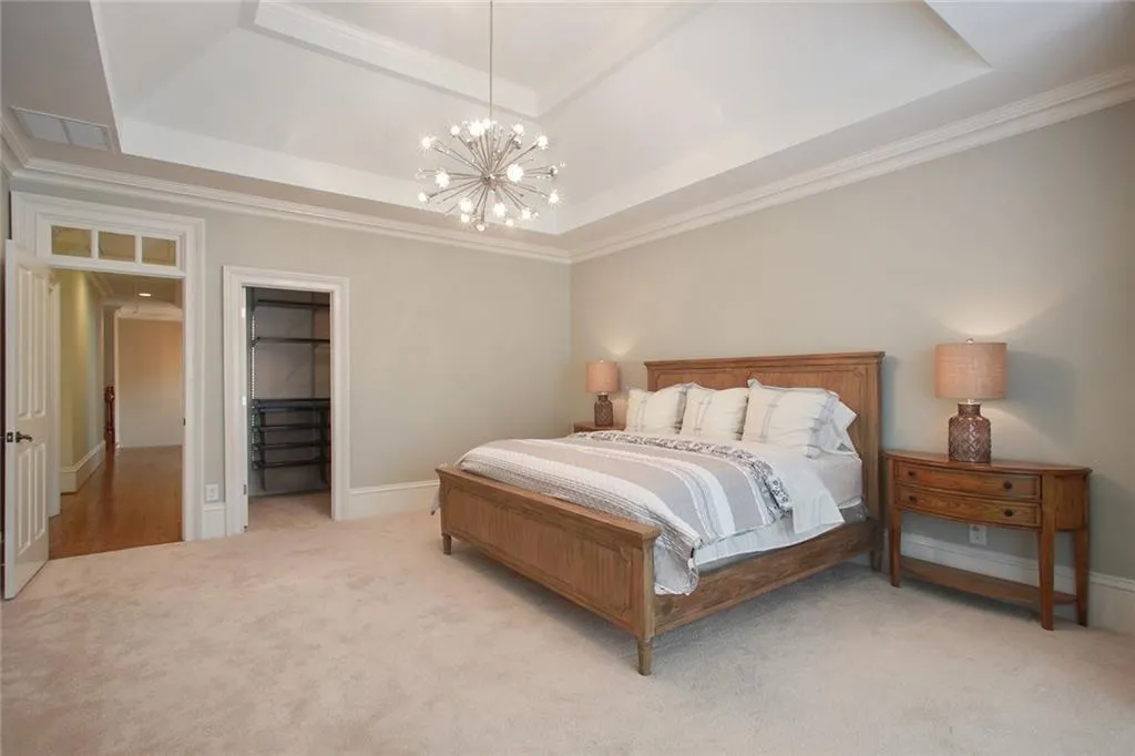 735 Glengate Place, Sandy Springs, Georgia 30328, 6 Bedrooms Bedrooms, ,6 BathroomsBathrooms,Residential,Sold,735 Glengate Place,5788177