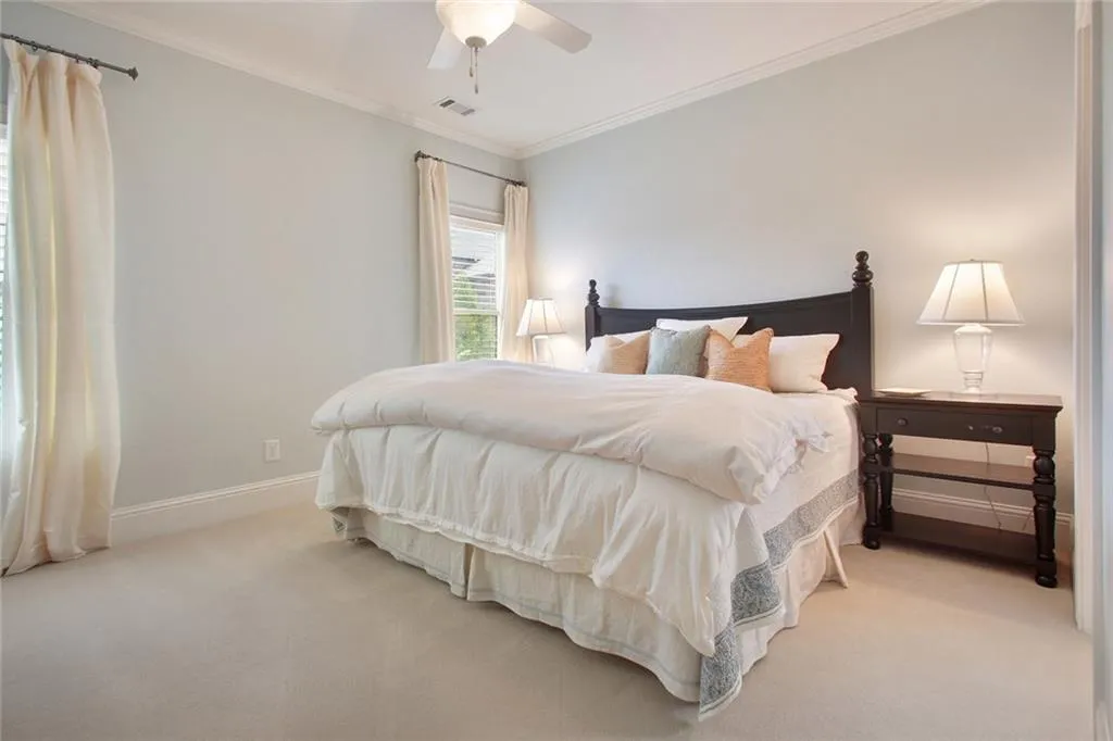 735 Glengate Place, Sandy Springs, Georgia 30328, 6 Bedrooms Bedrooms, ,6 BathroomsBathrooms,Residential,Sold,735 Glengate Place,5788177