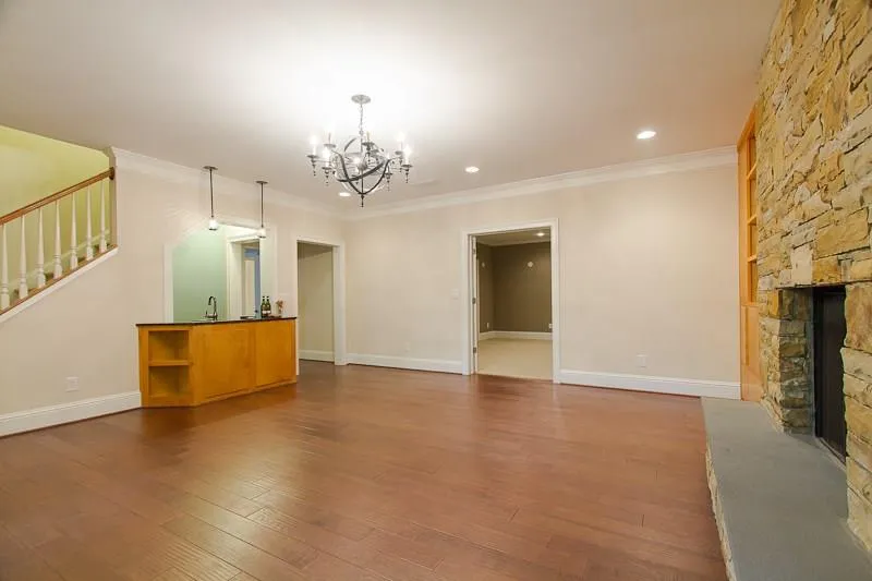 735 Glengate Place, Sandy Springs, Georgia 30328, 6 Bedrooms Bedrooms, ,6 BathroomsBathrooms,Residential,Sold,735 Glengate Place,5788177